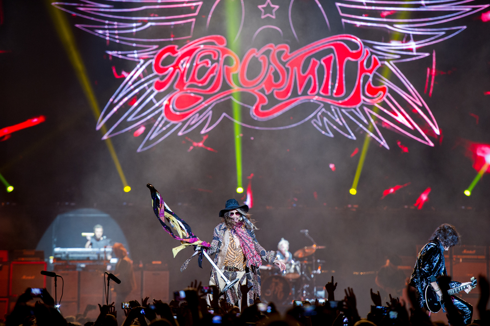 Legenda rocka świętuje 50-lecie swej działalności. Z tej okazji rusza w tournée, które obejmie swym zasięgiem także Polskę. Aerosmith wystąpią w naszym kraju w niedzielę, 12 lipca. Na koncert można wysłać dziadków, rodziców, jak rockową młodzież. Kto wie, czy to nie ostatni występ gwiazdy rocka w naszym kraju.