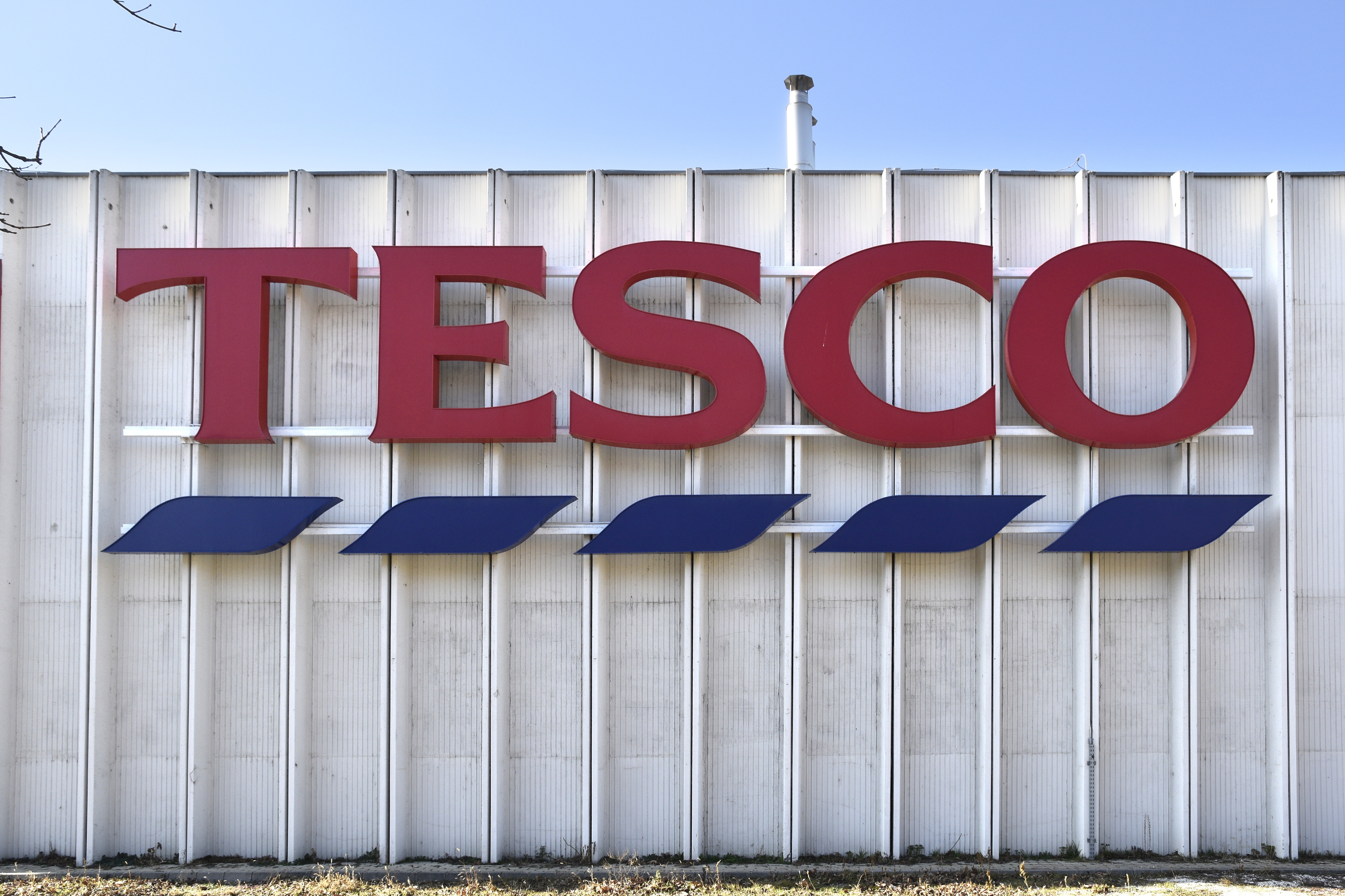 Megszólalt a Tesco a december 24-i boltzárról: így indokolták a sokakat érintő döntésüket
