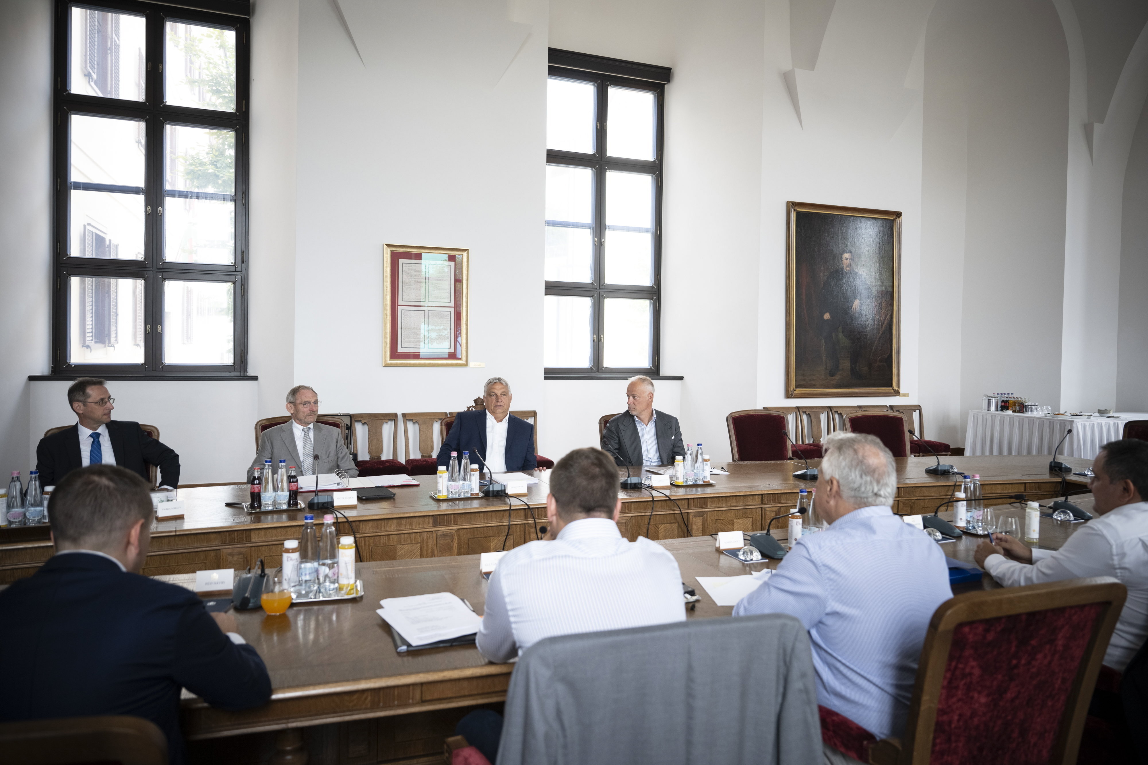 Fontos tanácskozást tartott Orbán Viktor, berendelte minisztereit