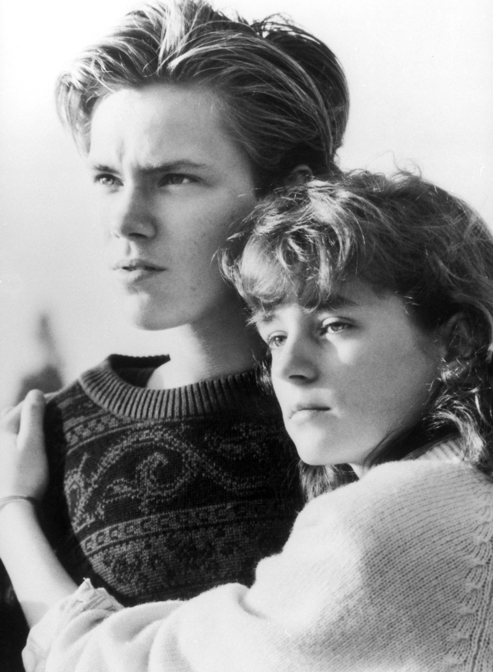 Lucy Deakins i River Phoenix w filmie