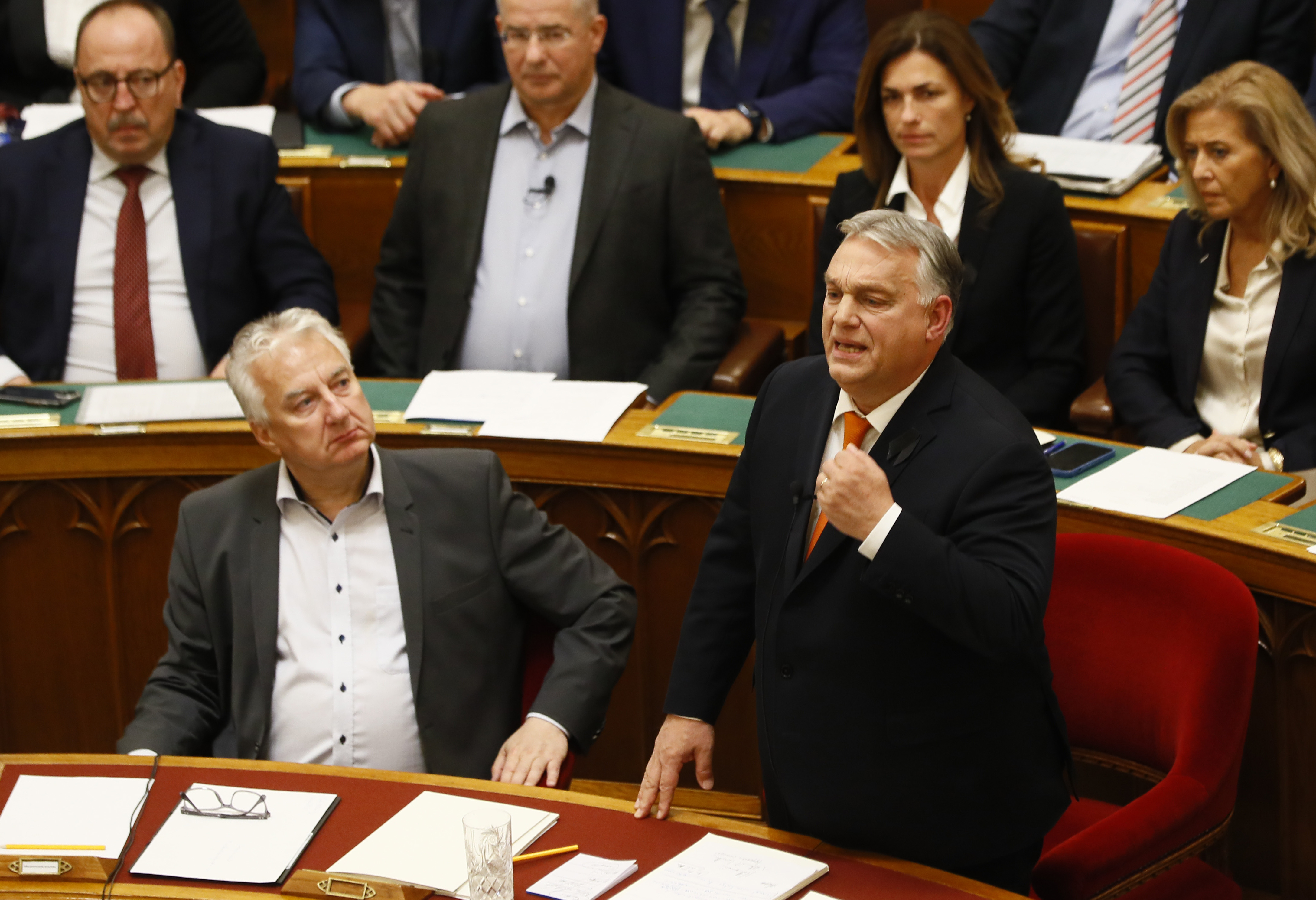 Csúnyán összeszólalkozott a parlamentben Orbán Viktor és Toroczkai László: „A külpolitika bonyolult, akkor merészkedjenek oda, ha értik, miről beszélnek”