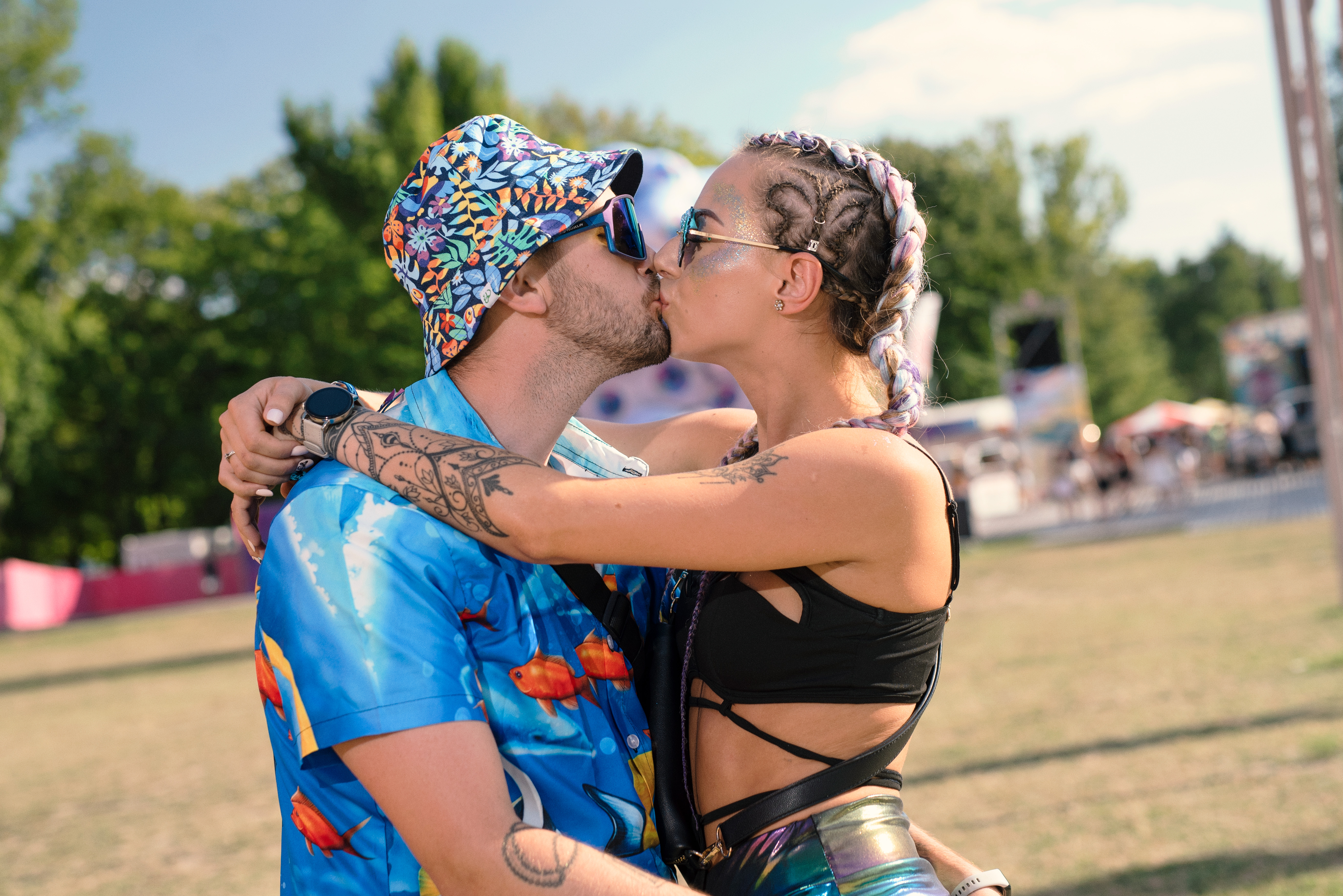 Lencsevégre kaptuk a Sziget Fesztivál szerelmes párjait