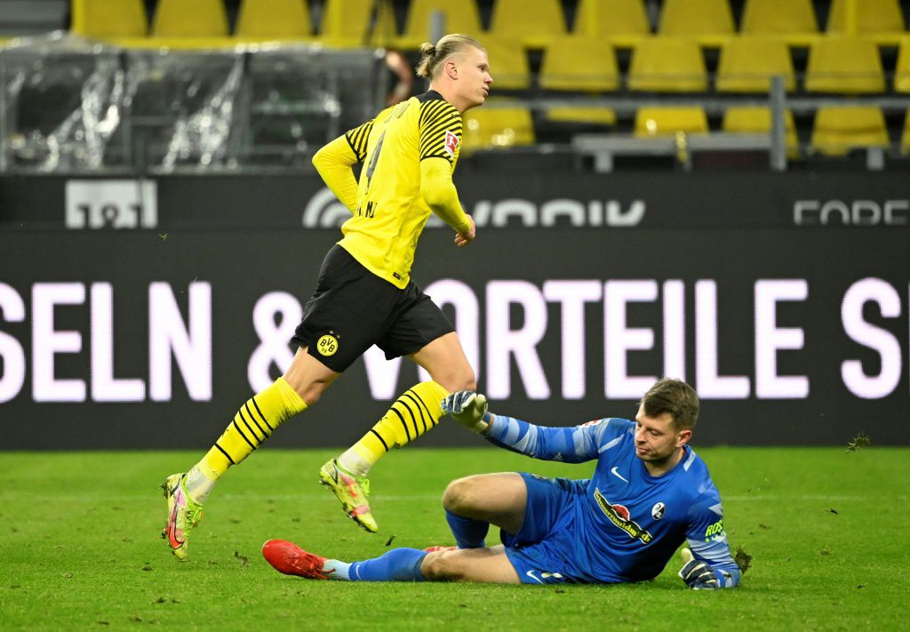 Haaland double sees Dortmund rout Freiburg to trim Bayern\'s lead