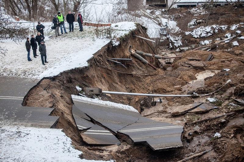 Dziura osuwisko Ostrowiec Świętokrzyski 3