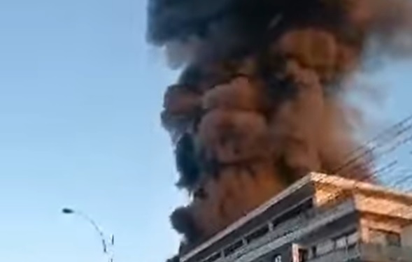 Hatalmas tűz tombol Kolozsváron: riasztást adtak ki a környéken – videón a lángok