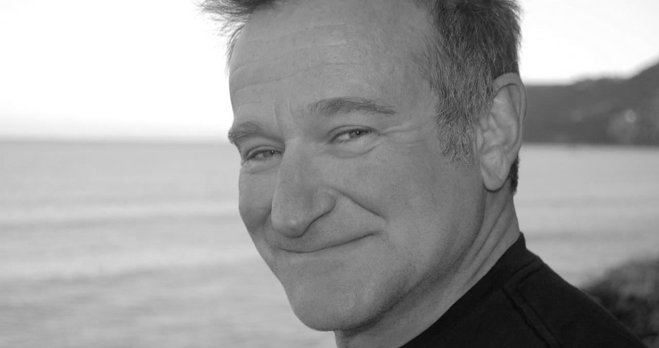 1. Robin Williams 2. World Cup 3. Ebola 4. Malaysia Airlines 5. ALS Ice Bucket Challenge