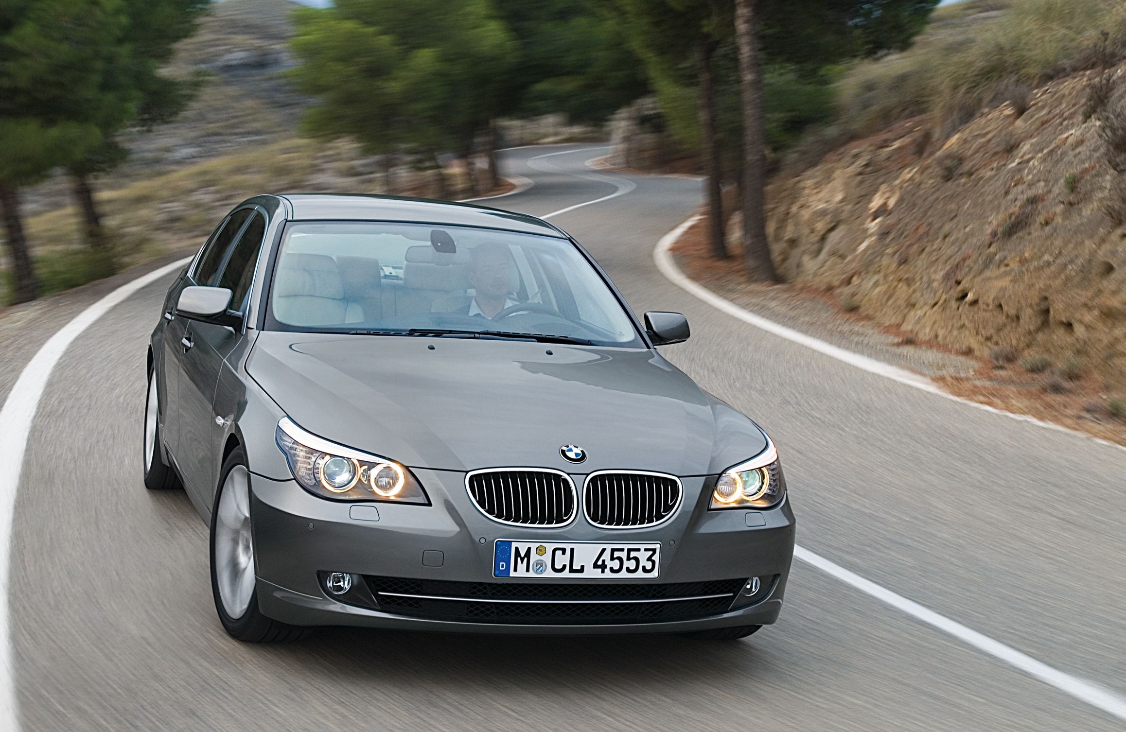 BMW serii 5 - zdjęcie poglądowe