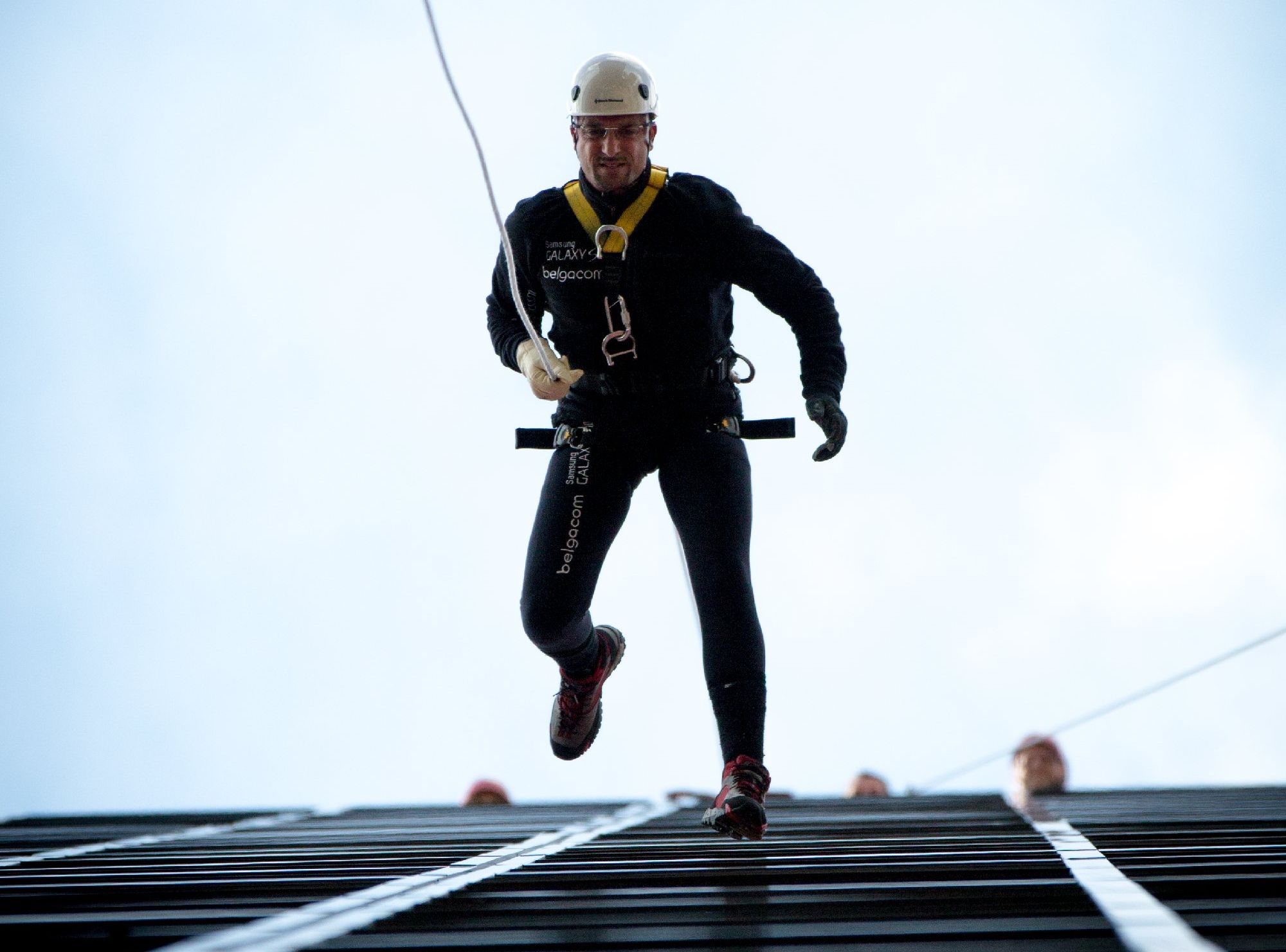 Sportowiec wybrał na miejsce bicia rekordu belgijską wieżę Belgacom, mierzącą 102 metry wysokości