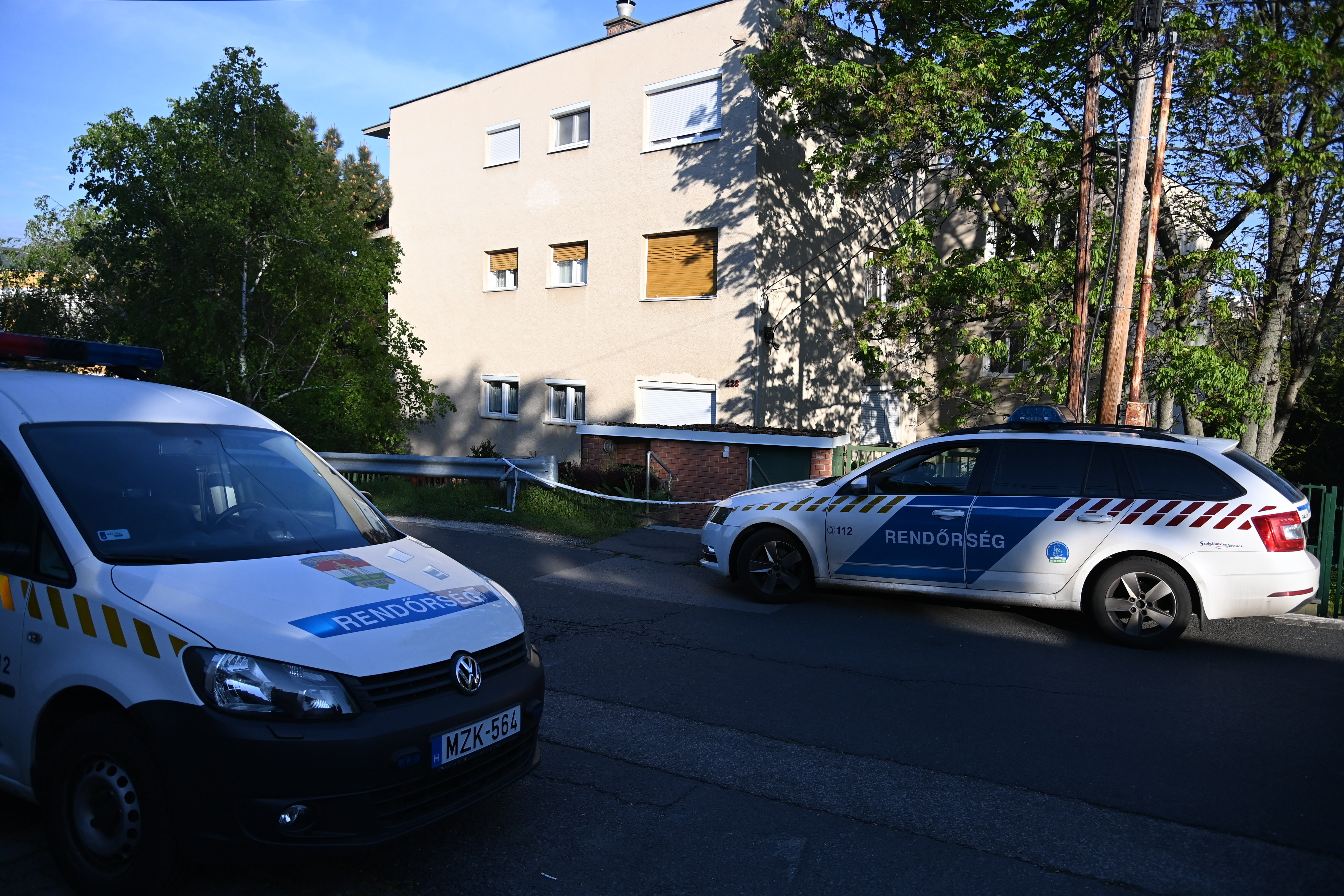 Megdöbbentő videó a Bimbó úti emberölés helyszínéről: „Nagyon mérges lett anyám rám, ezért idejöttem, és megöltem”