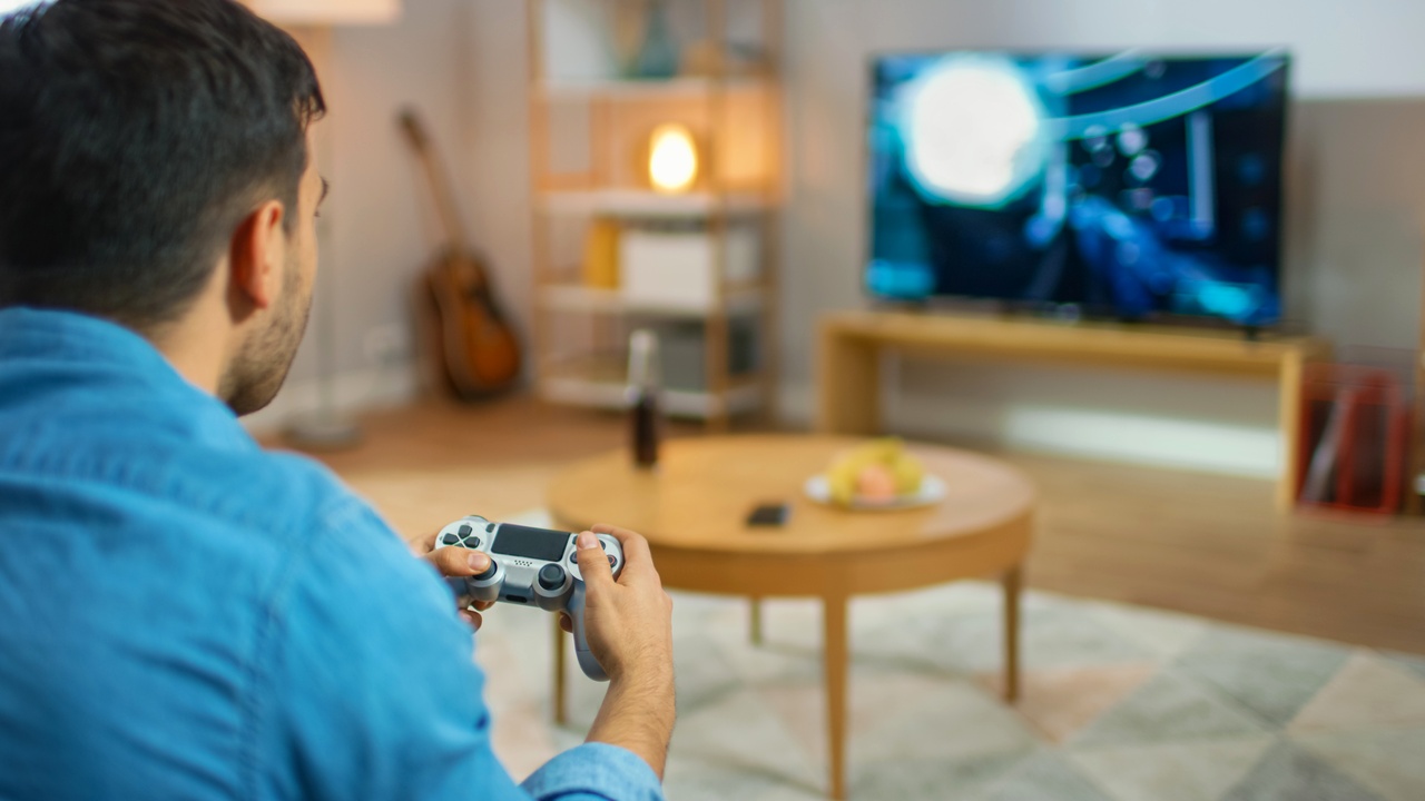 Bežný televízor nestačí. Akú TV kúpiť pre next-gen konzolu PS5 alebo Xbox  Series X?