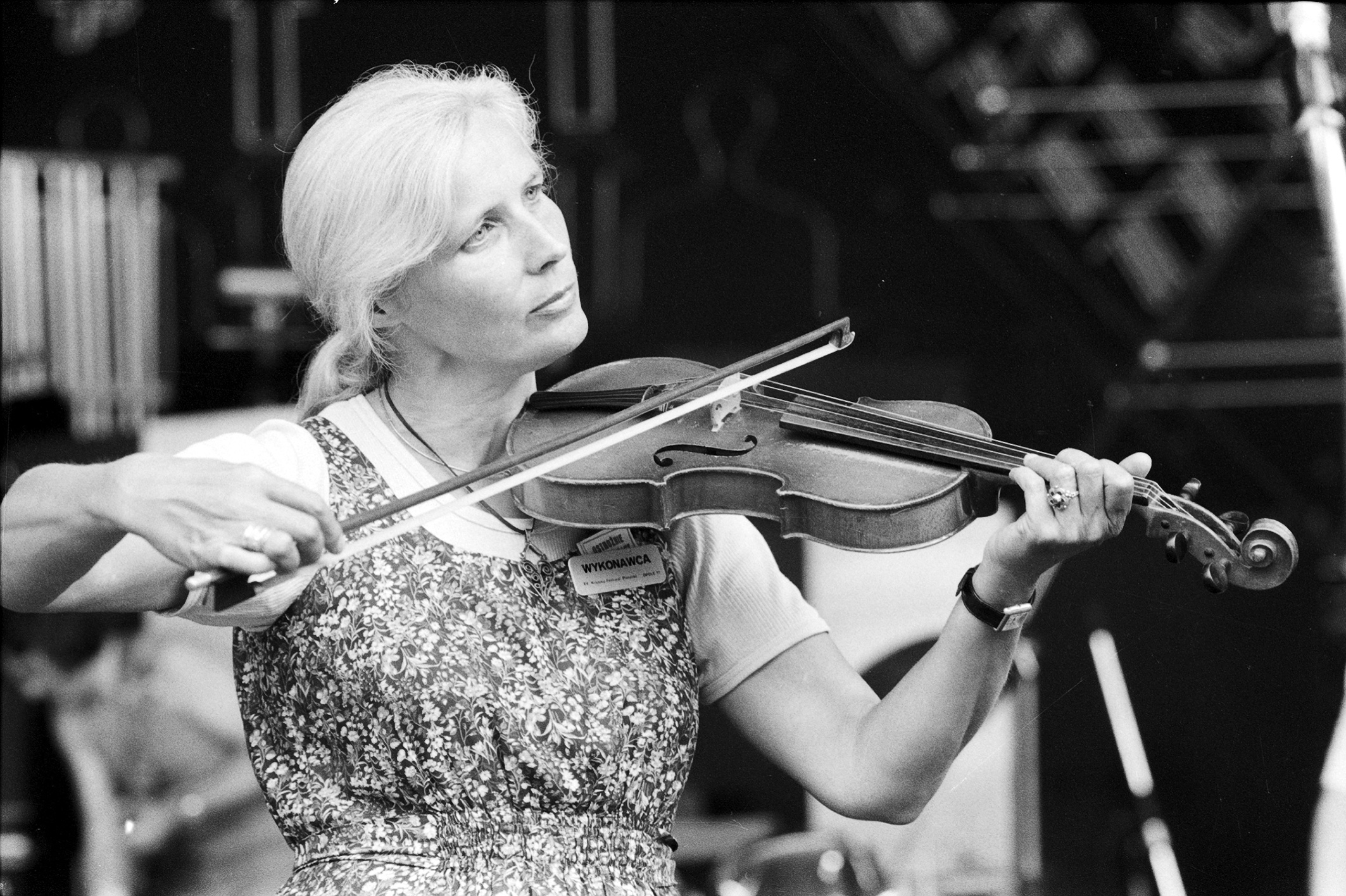 Agnieszka Osiecka na Festiwalu Piosenki Polskiej w Opolu w 1977 roku