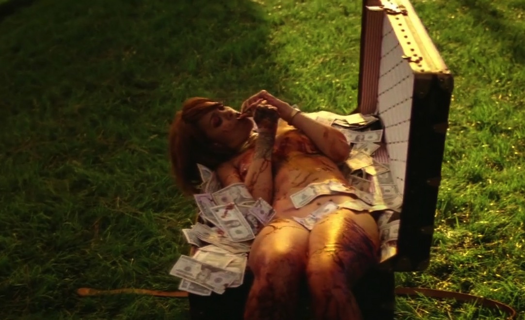 Rihanna naga i zakrwawiona w klipie do