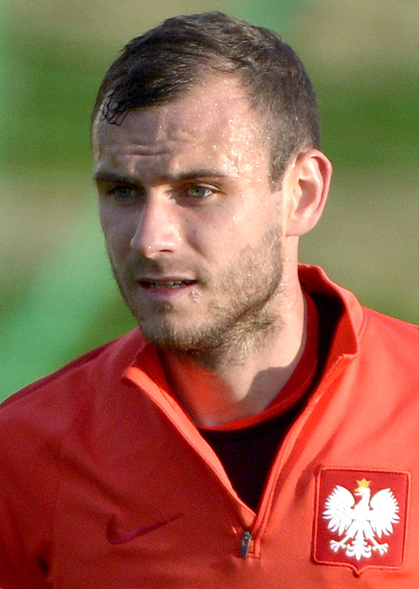 Filip Starzyński ur. 27 maja 1991 w Szczecinie klub: KGHM Zagłębie Lubin (na zasadzie wypożyczenia z Lokeren) mecze w reprezentacji/gole - 2/1; debiut - 07.09.2014 (7:0 z Gibraltarem w Faro)