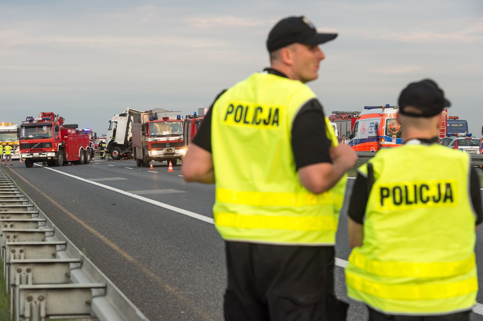 Ciężarówka zderzyła się tam z 10 samochodami. Prawdopodobnie sprawcą wypadku był kierowca samochodu tira.