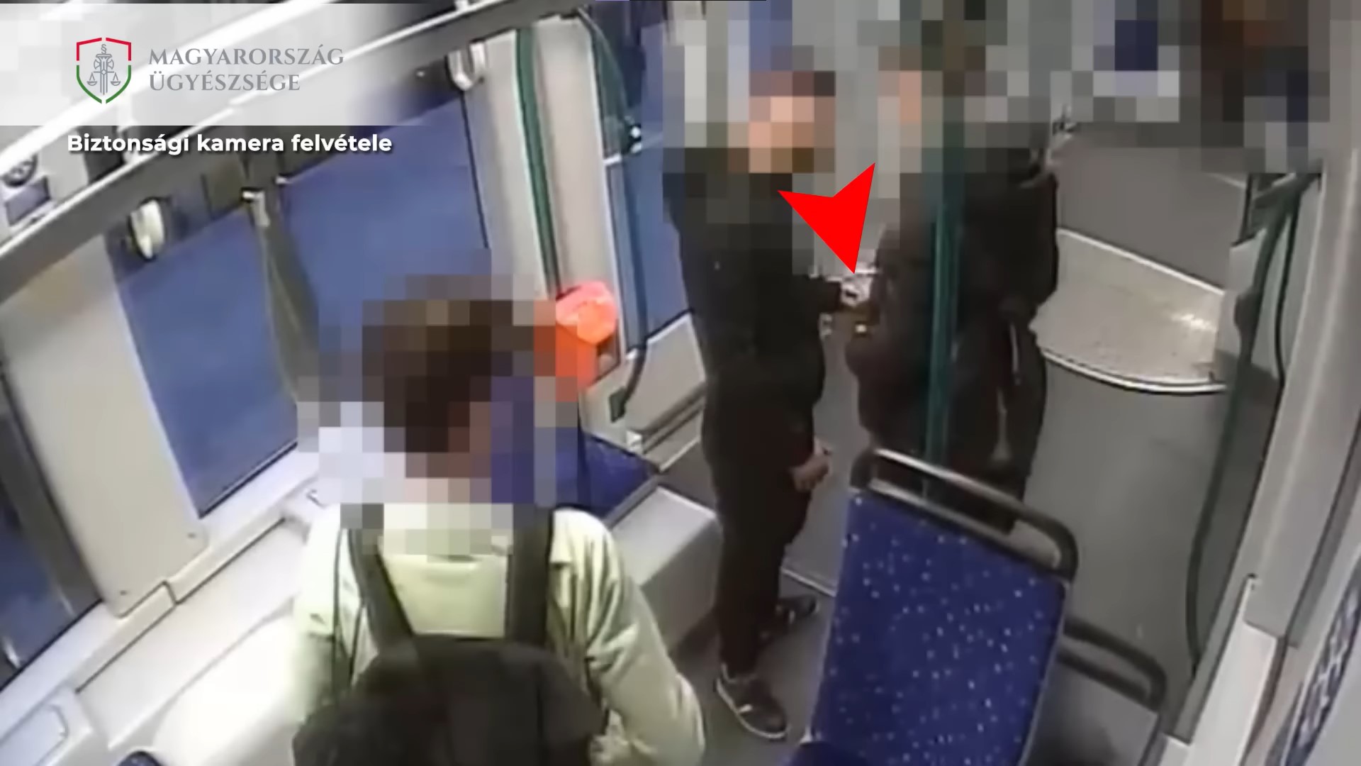 Milyen ember az ilyen? Kiskorúakat rabolt ki a villamoson egy férfi