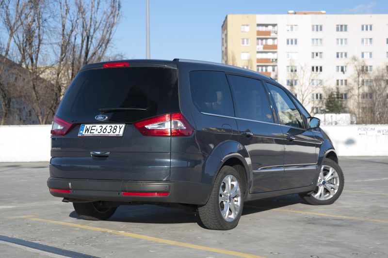 Średni wynik usterkowości w tej grupie wiekowej wynosi 8,4 proc. Ford galaxy - 13,1 proc. Przeciętny przebieg - 73 tys. km