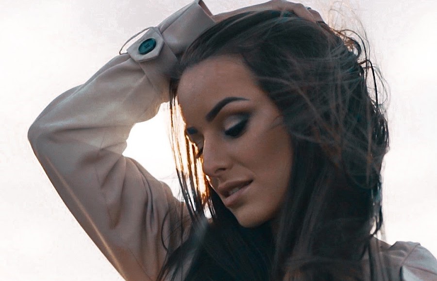 Újabb sztárpár válik, nem tudta megbocsátani férje hűtlenségét a gyönyörű magyar énekesnő: "Nagyon távol vagyunk már egymástól minden tekintetben"