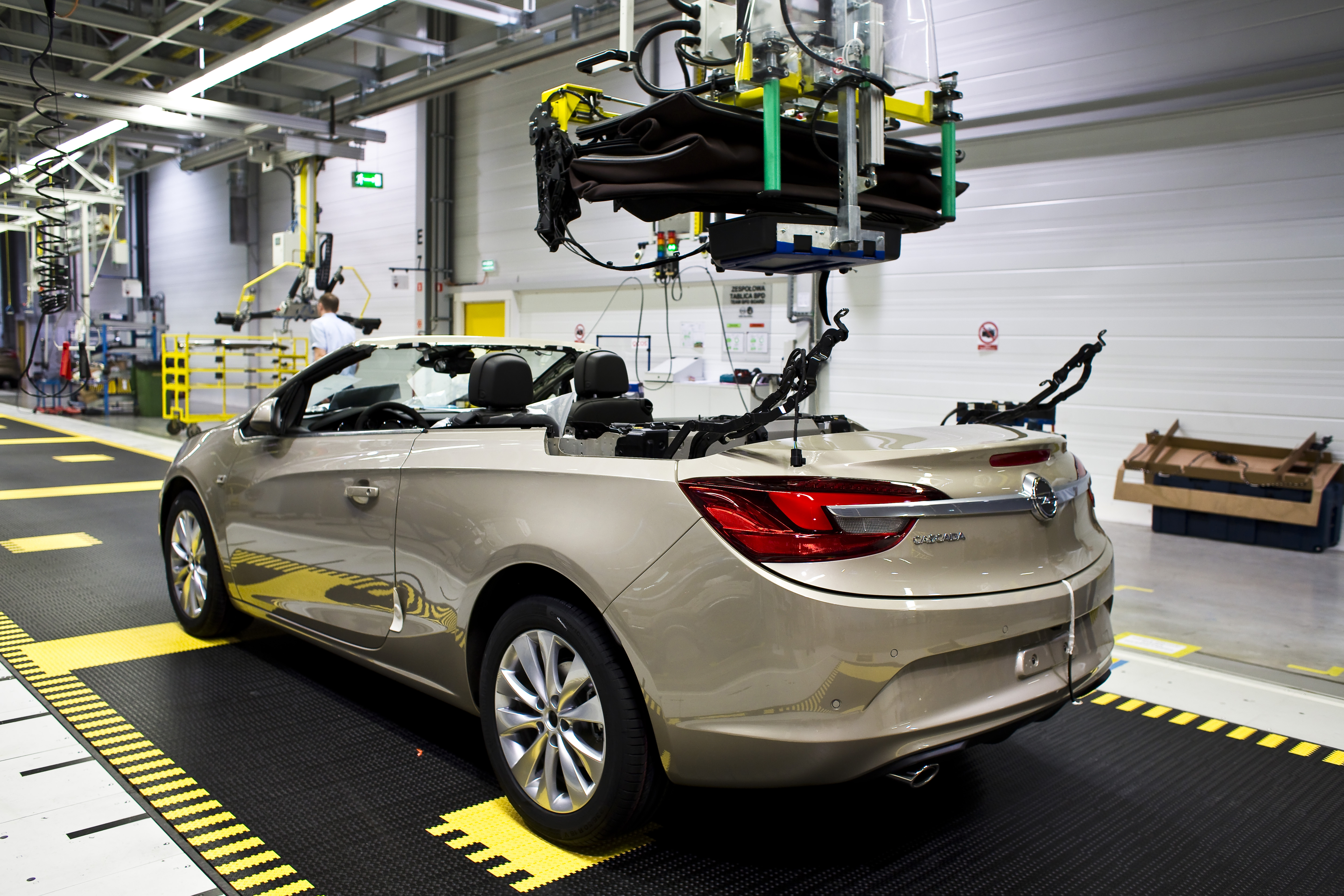 Opel cascada - linia produkcyjna w Gliwicach