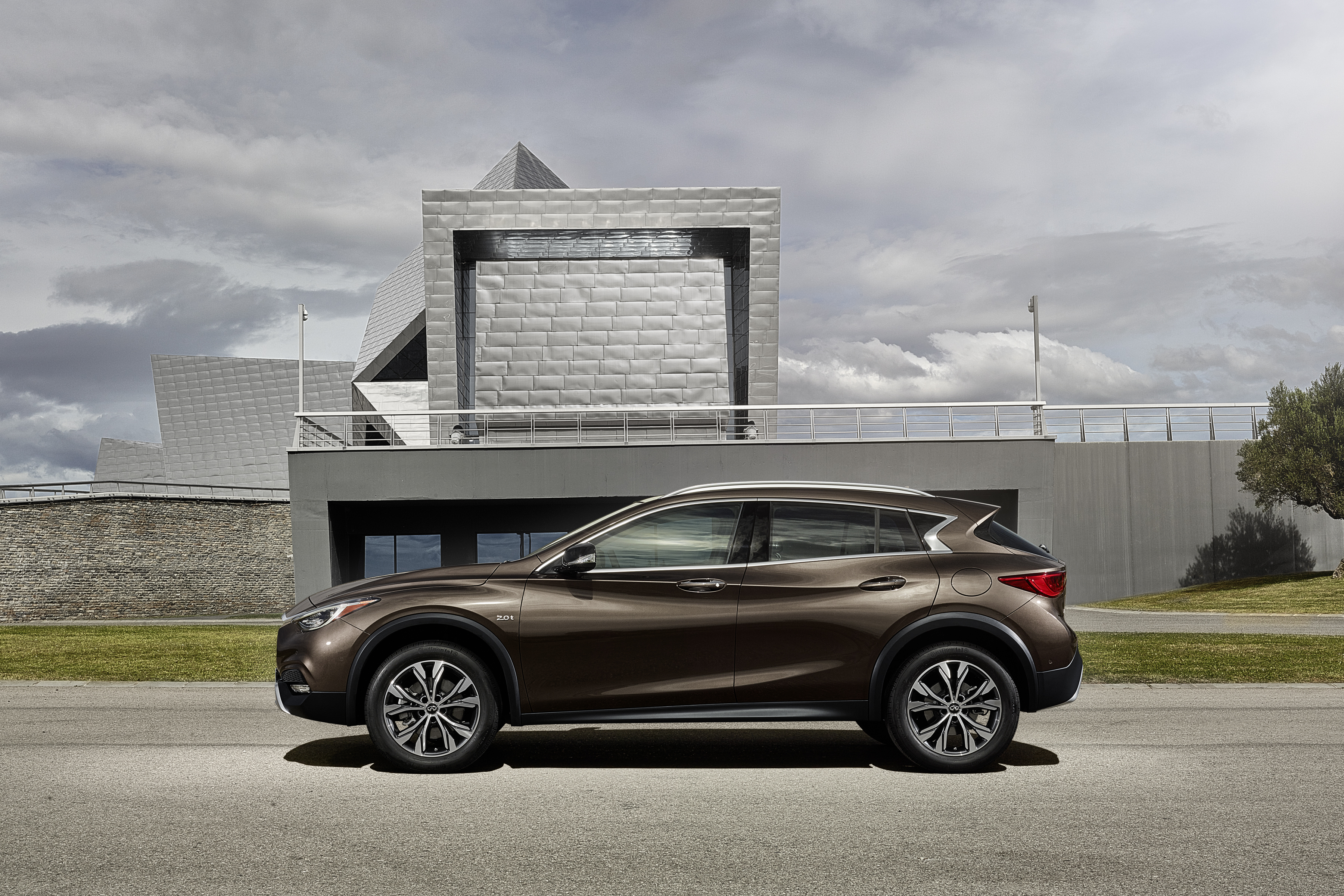 Infiniti QX30