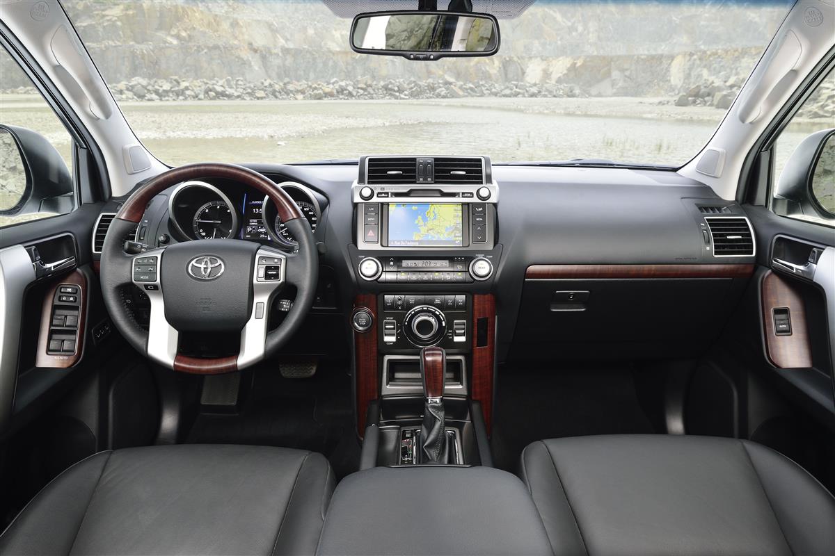 Toyota land cruiser - zdjęcie poglądowe