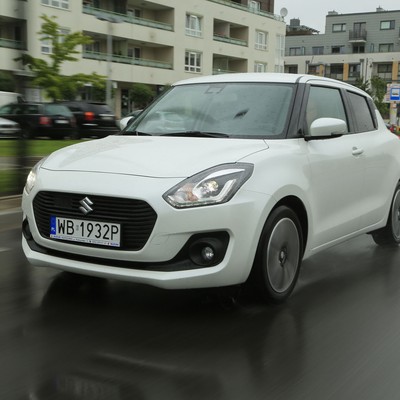 Suzuki Swift 1.0 Boosterjet - lekki, szybki, choć za drogi