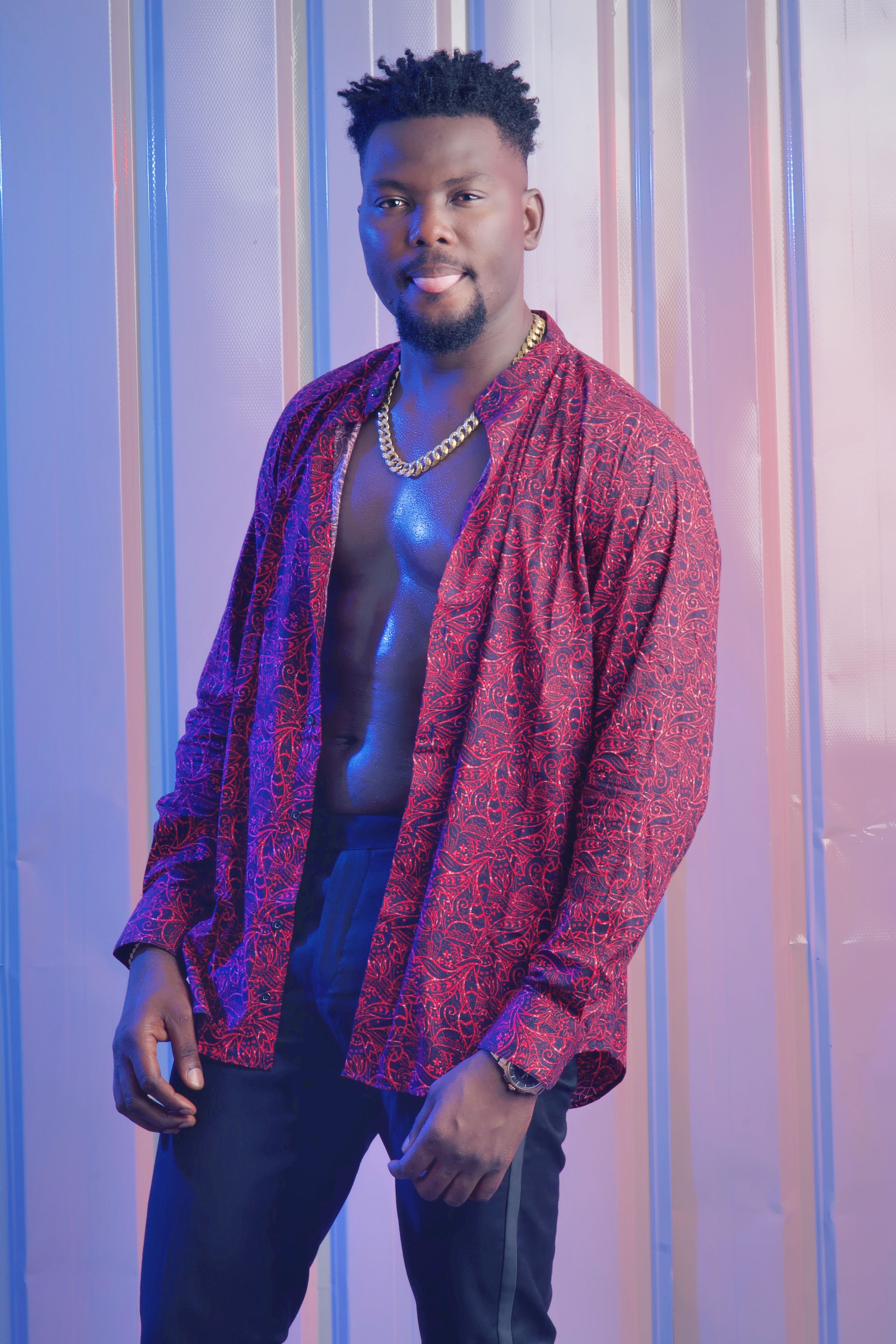 Olatunde says he is working on an EP 'THE BOOED AND THE BOOLESS' [EZE]