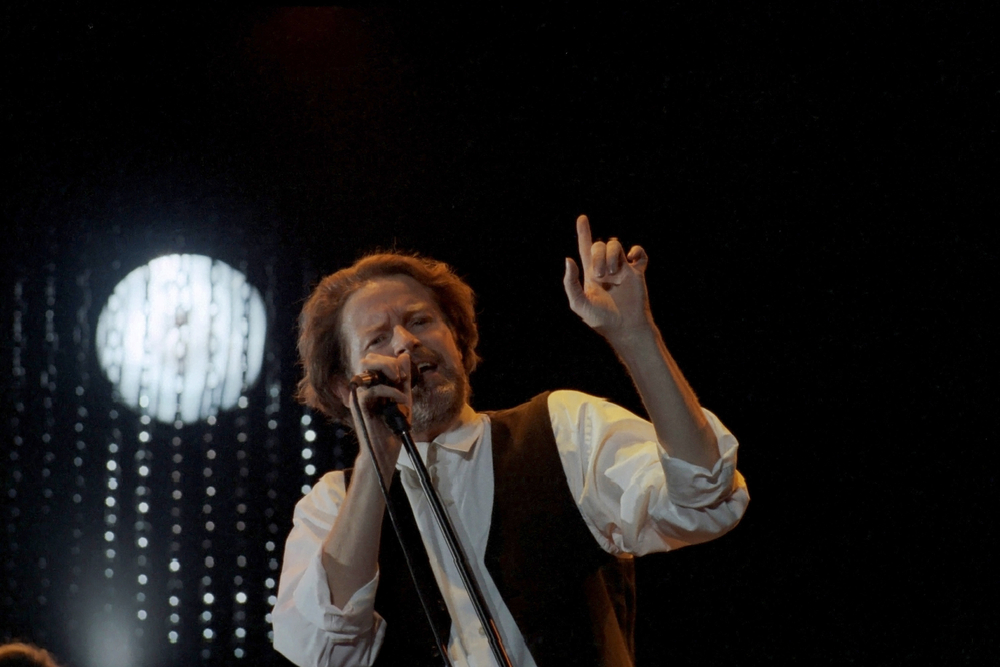 4. Don Henley (The Eagles) – 200 millionów dolarów