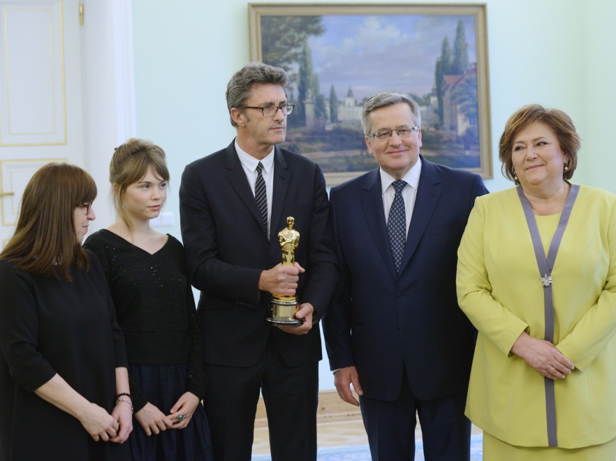Prezydent Bronisław Komorowski wraz z małżonką Anną spotkali się z twórcami filmu