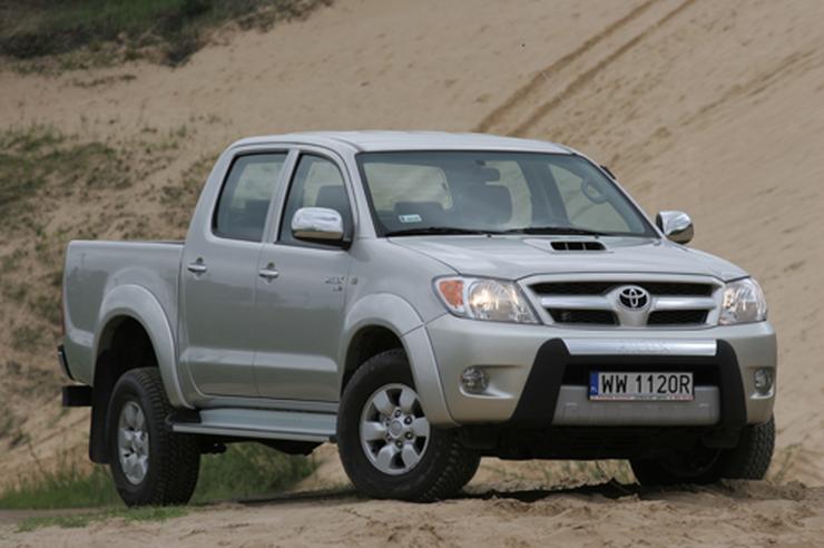 Nissan navara vs mitsubishi sportero #6