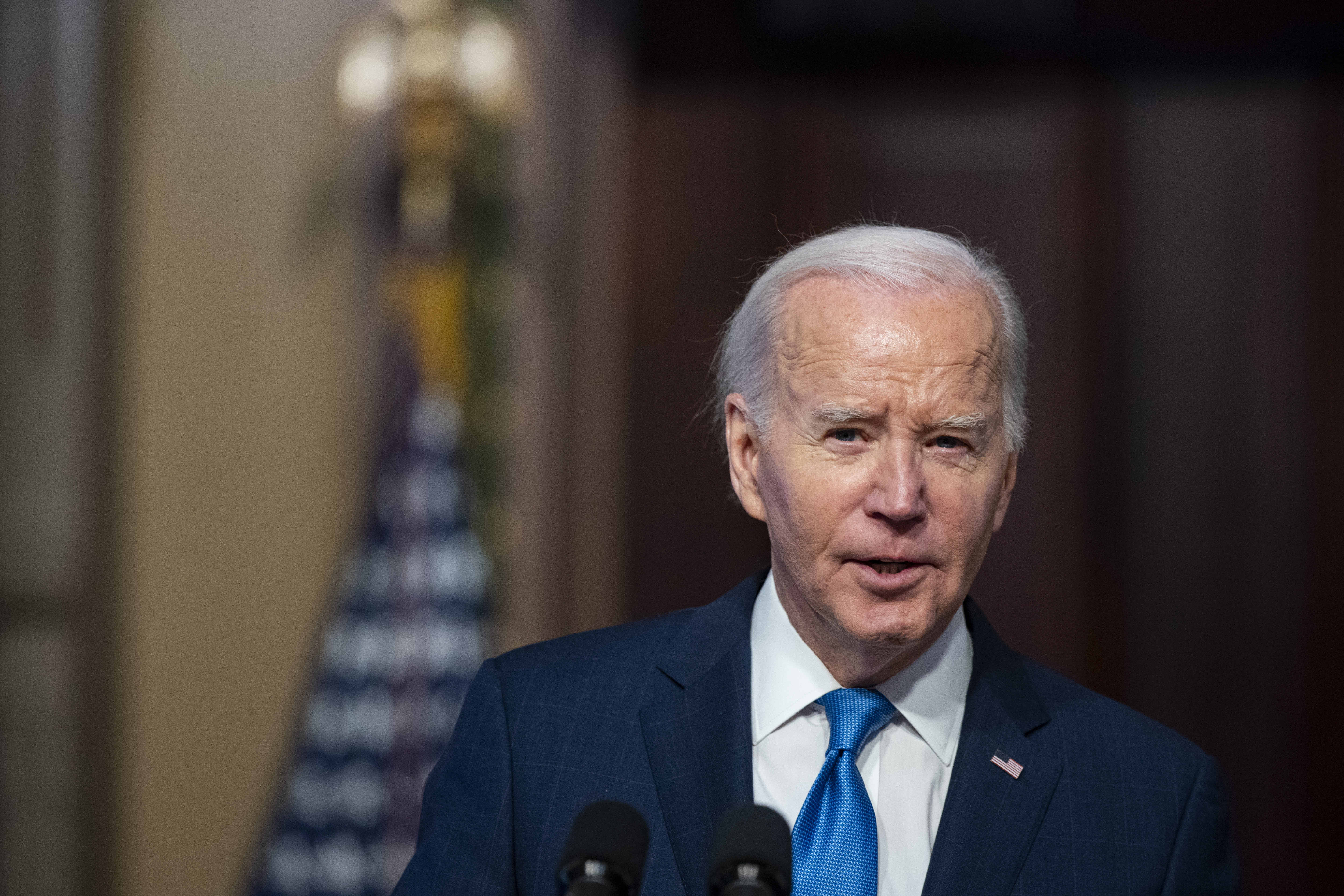 Belehajtottak Joe Biden konvojának egyik autójába