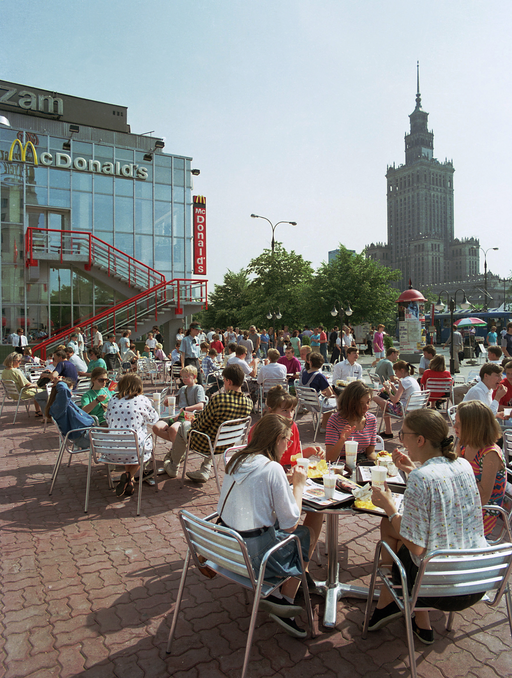 Pierwszy w Polsce bar szybkiej obsługi McDonald's