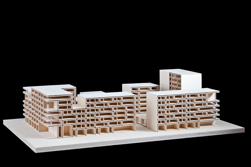 Przekrój historycznych i współczesnych obiektów, zaprezentowanych w formie makiet, znajduje się na przykład w muzeum sztuki i designu Victoria and Albert w Londynie.