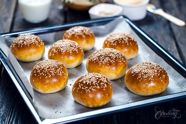 DIY Recipes: How to make simple Burger buns