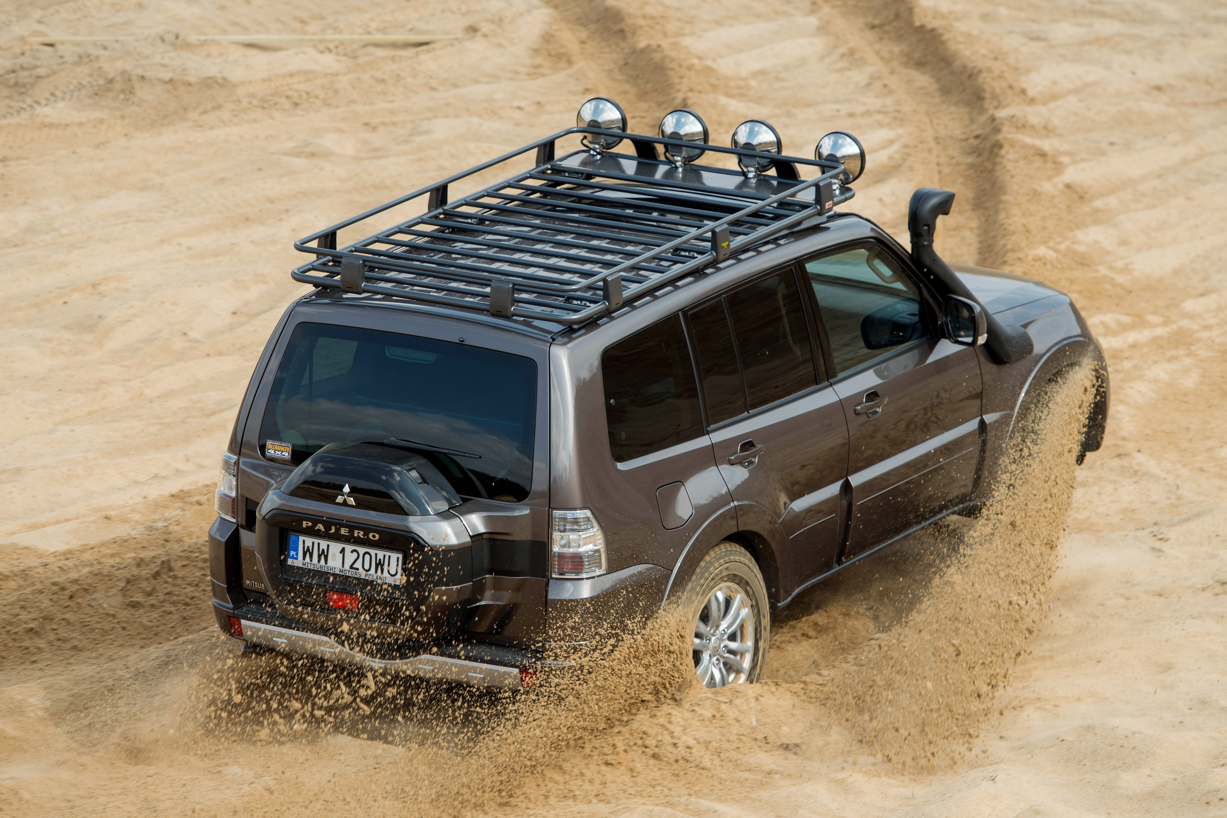 Mitsubishi pajero