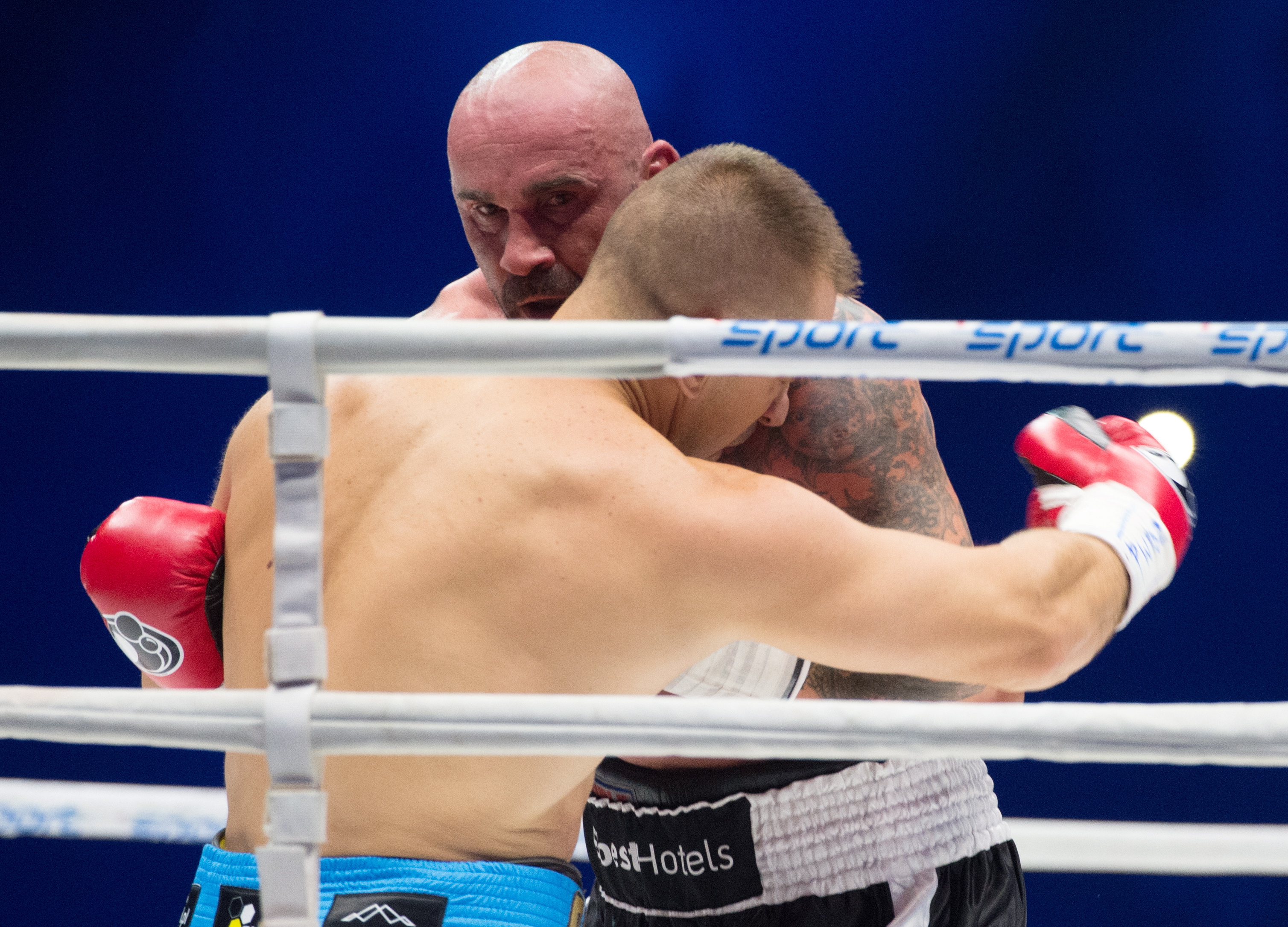Tomasz Adamek pokonał Przemysława Saletę podczas gali Polsat Boxing Night