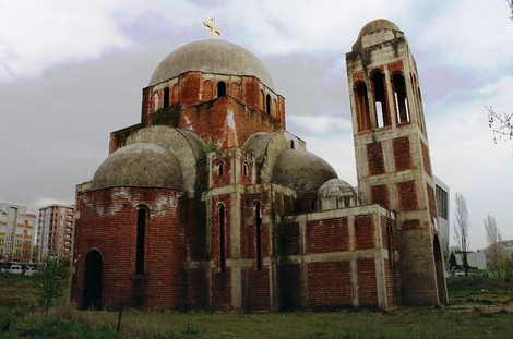 Hram Hrista Spasa u Prištini