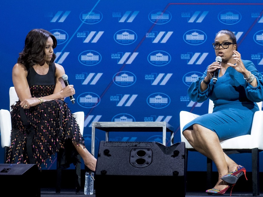 ... 62-letnia Oprah nie ustępowała prezencją dużo młodszej Michelle...