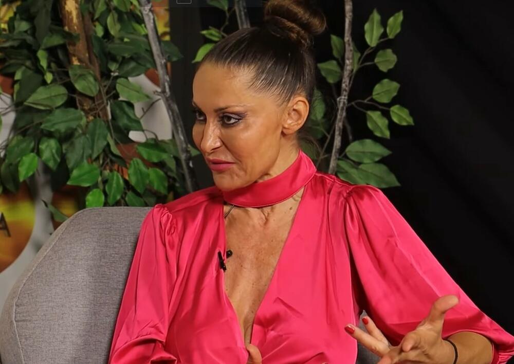 Branka Blek Rouz OnlyFans Onlifens Black Rose striptiz striptizeta