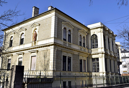 Az egyetemek után a közoktatásban is modellváltás jöhet: több középiskola is alapítványi fenntartásba kerülhet