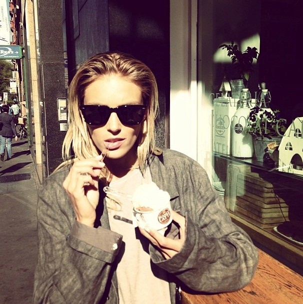Instagram Anja Rubik