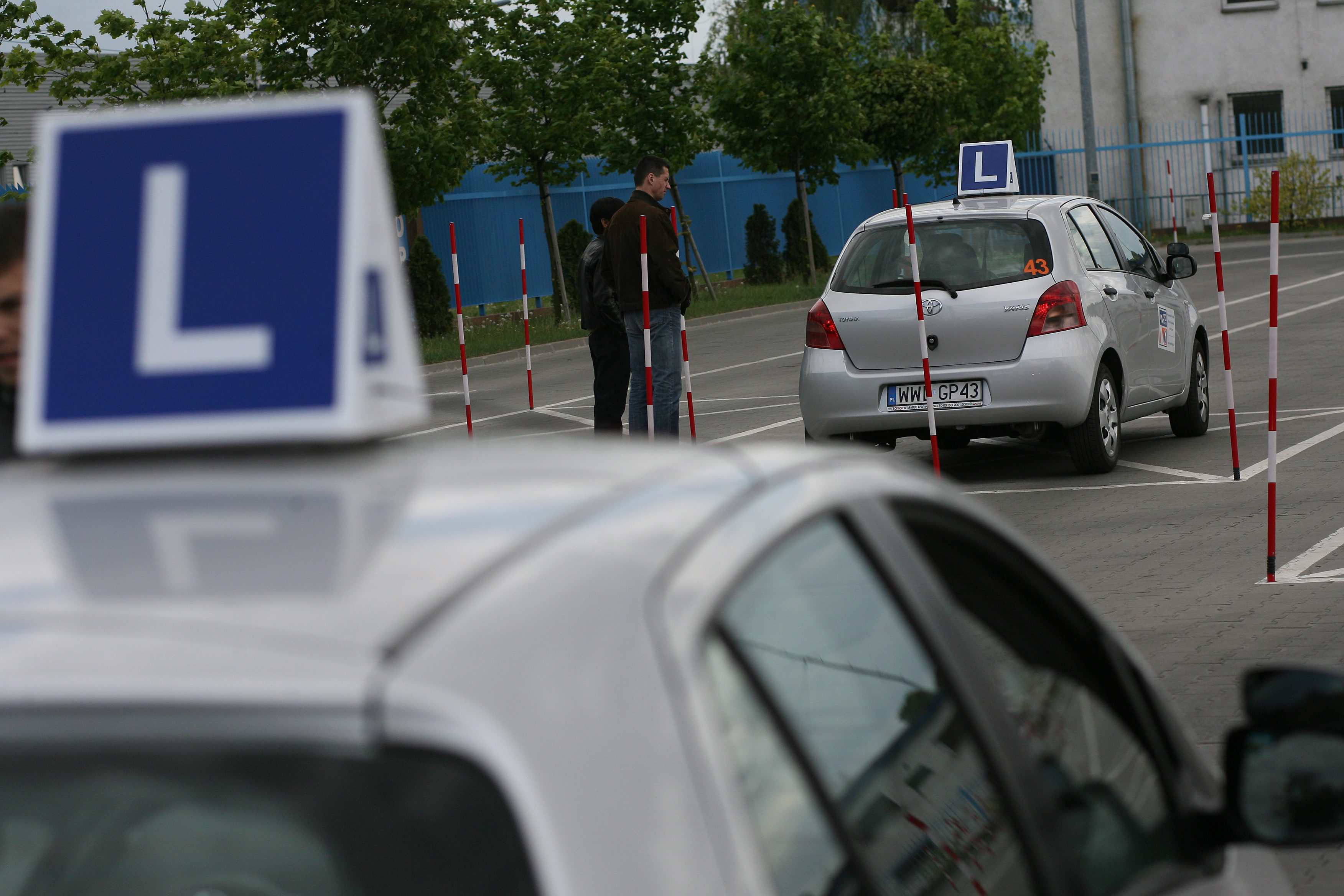 Polska Wytwórnia Papierów Wartościowych pochwaliła się, że system informatyczny jak i linia produkcyjna blankietów praw jazdy są gotowe do rozpoczęcia produkcji. Spółka zapewnia, że w 14 WORD-ach, z którymi podpisała umowy, egzaminy na prawo jazdy będą odbywać się bez przeszkód...