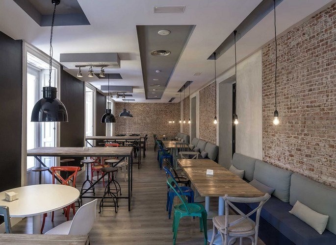 www.uhostels.com