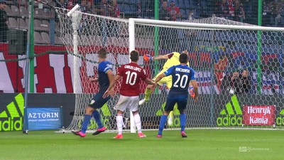 Wisła K. - Piast (0:0): Carlitos dał pokaz techniki, ale Szmatuła zatrzymał szarże napastnika Wisły