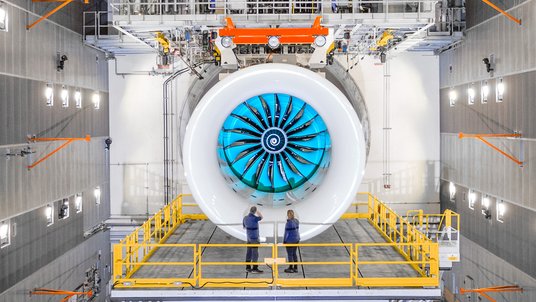 Ekkorát és ilyen zöldet még biztosan nem látott! A Rolls-Royce maximálisan megpörgette a világ legnagyobb sugárhajtóművét