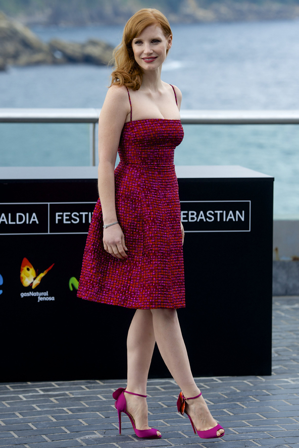 Vörös haj, piros ruha? Jessica Chastain fütyül a szabályokra - Glamour