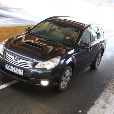 Subaru Outback 2.0D: bezpieczny olbrzym