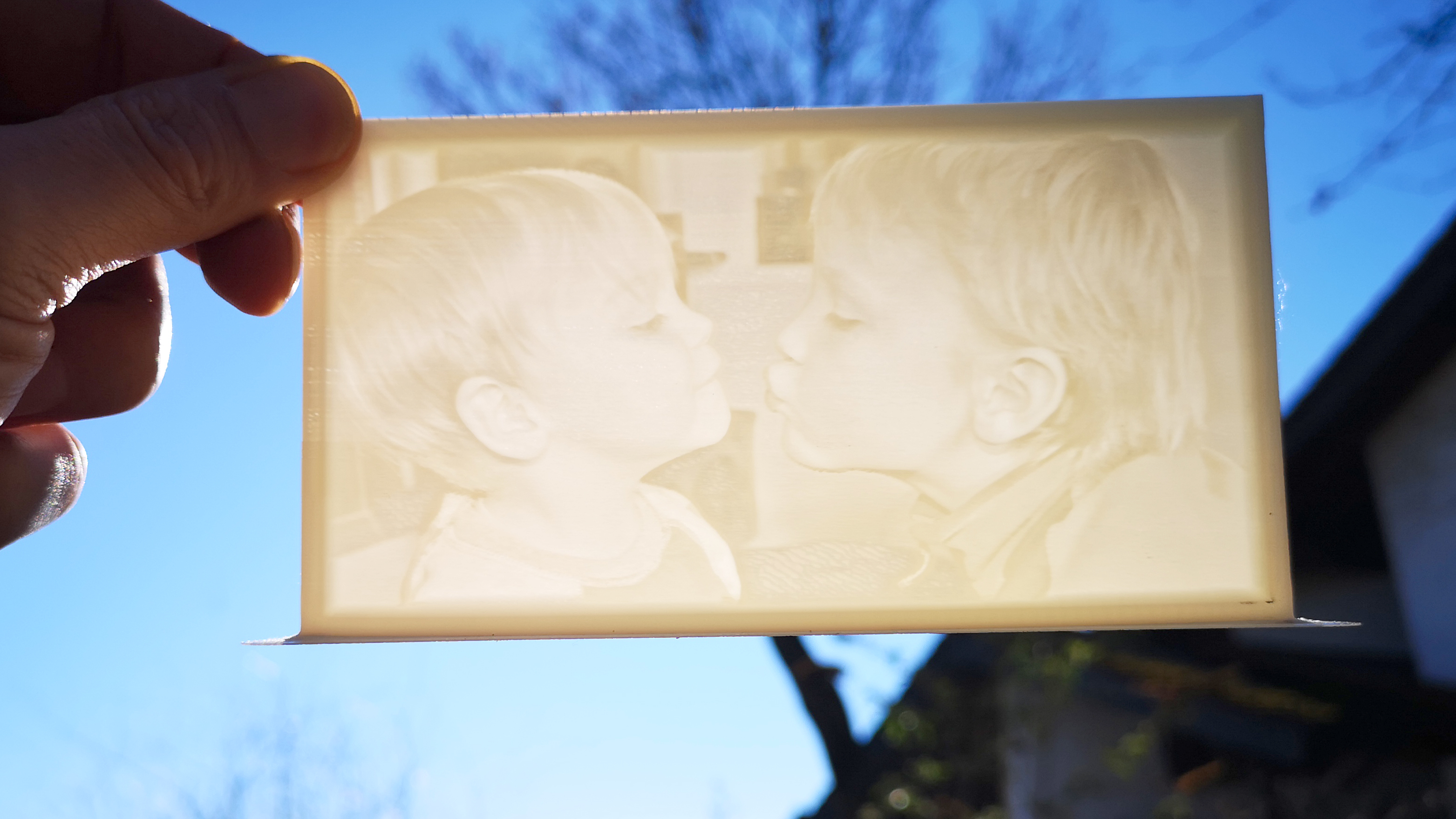 Fotos aus dem 3D-Drucker: So gelingen perfekte Lithophane | Heise