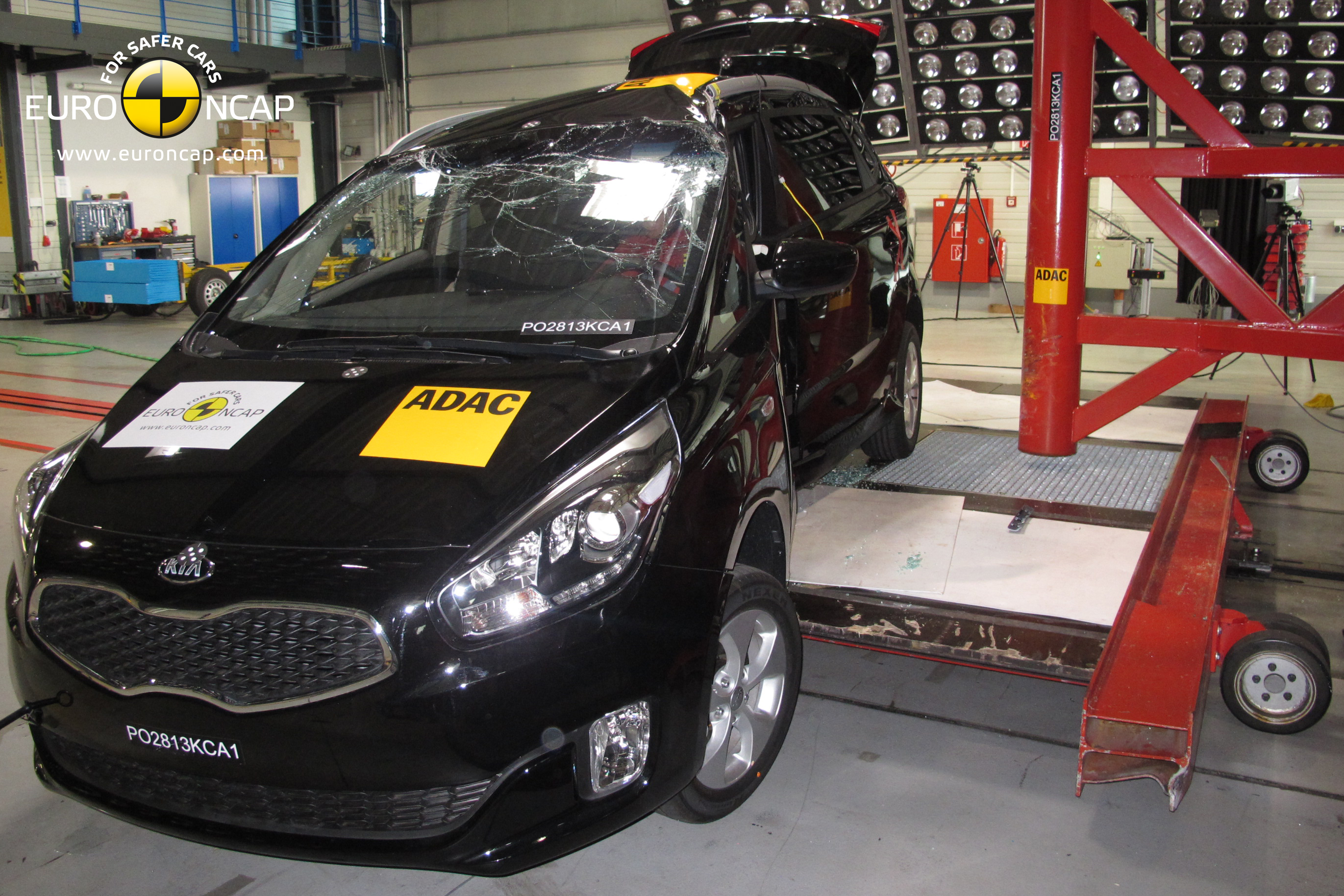 Kia carens