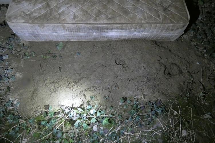 Két férfit 4 hónapja halálra verte és egy szennyvíztelepen elásta ismerősüket Zalaegerszegen, most letartóztatták őket