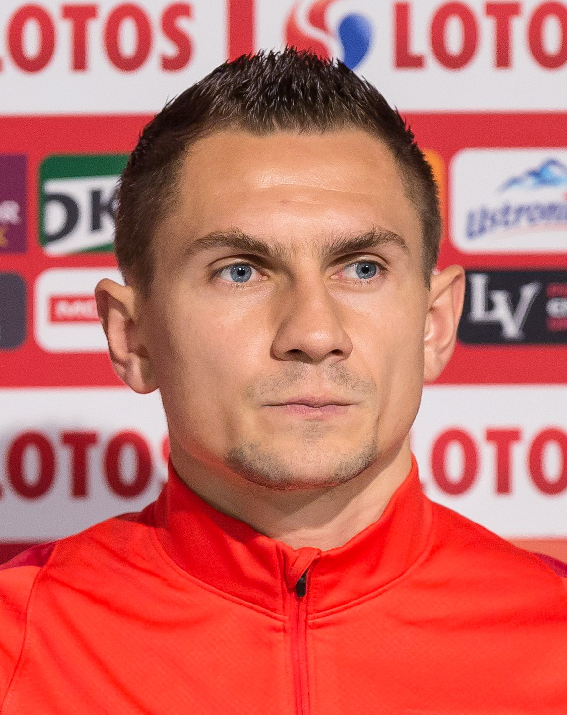 Artur Jędrzejczyk ur. 4 listopada 1987 w Dębicy klub: Legia Warszawa (na zasadzie wypożyczenia z FK Krasnodar) mecze w reprezentacji/gole - 17/2; debiut - 12.10.2010 (2:2 z Ekwadorem w Montrealu)